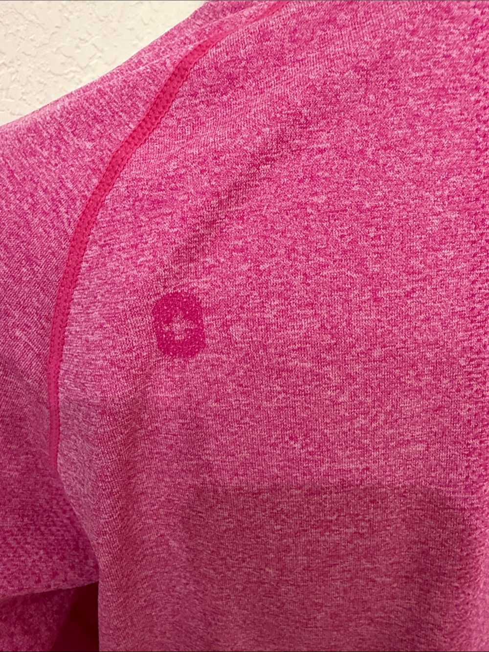 Figs Women's Long Sleeve Tee -Magenta Large - Picture 3 of 5